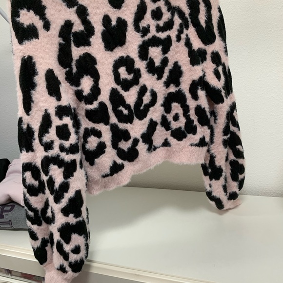 Sweatshirt - Picture 4 of 5